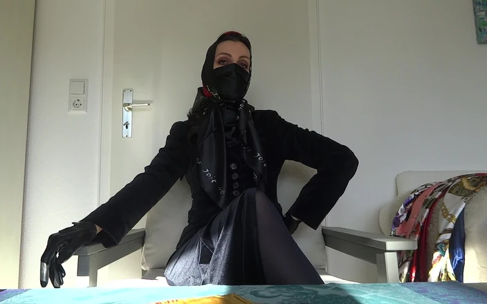Lady Victoria Valente: Día de fetiche con máscara de bufanda!