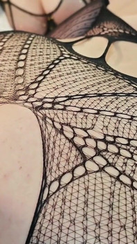 Swingers čtveřice gangbang. Dva manželské páry mají žhavou orgii s análem, hračkami a extrémním sexem.