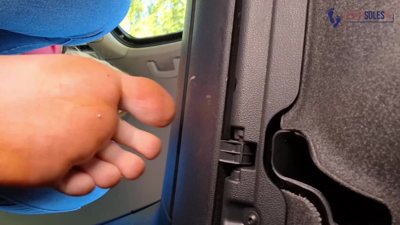 Czech Soles - foot fetish content: Відео від першої особи, раб під великими ногами вашої господині