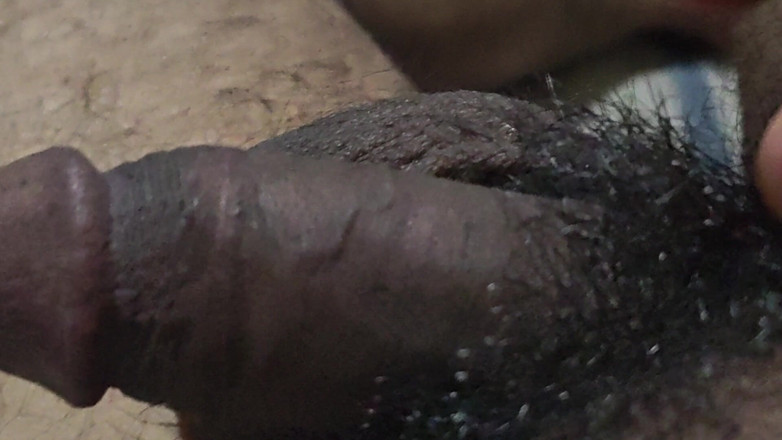 Hot Chilli 2025: Solo tânăr homosexual păros care se bucură de labă