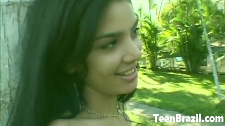 Teen Brazil: Owłosiona cipka brazylijska nastolatka uprawia seks na świeżym powietrzu z dużym...