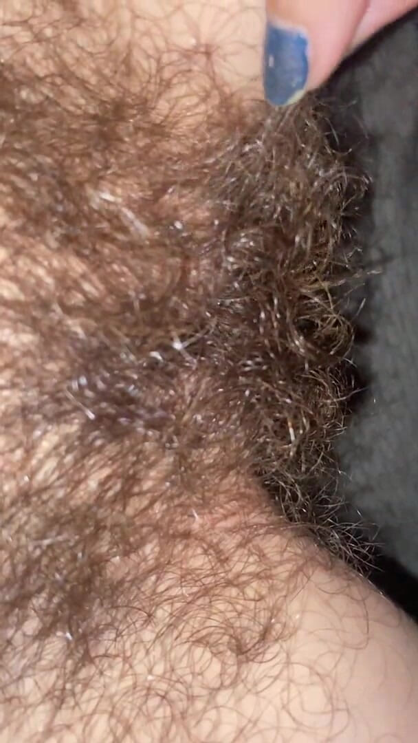 Cuteblonde666: Detailní záběr na chlupatou kundičku