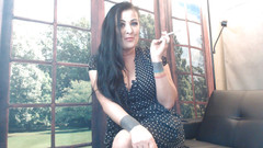 Abby Anna: Palenie milf goli pasierba w college'u