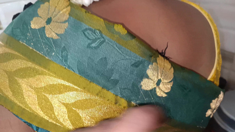 Palani69: キッチンレズビアンロマンス