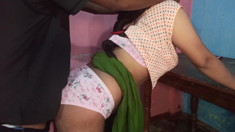Namita: कुत्ते शैली में अपने पूर्व प्रेमी के साथ देसी सेक्स
