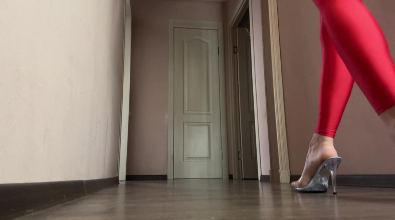 Skinny_lady69: Asmr Mistress em látex e leggings vermelhas estridentes do outro...