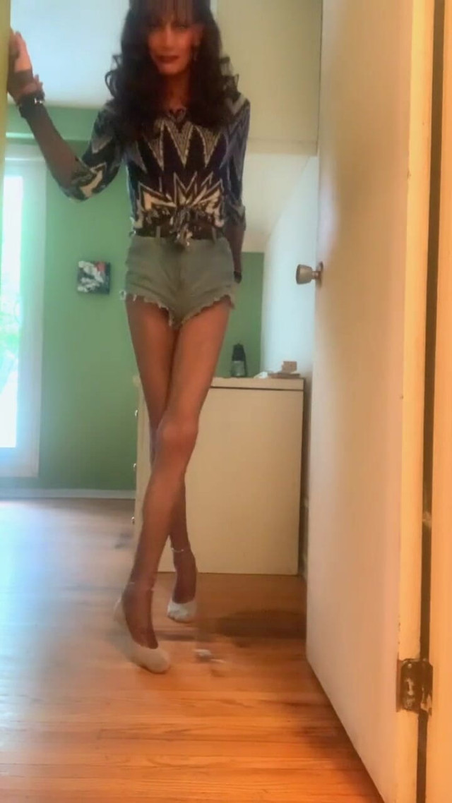 Beautiful as a B (Jazzmin Thomas) Beautiful as a B (Jazzmin Thomas)