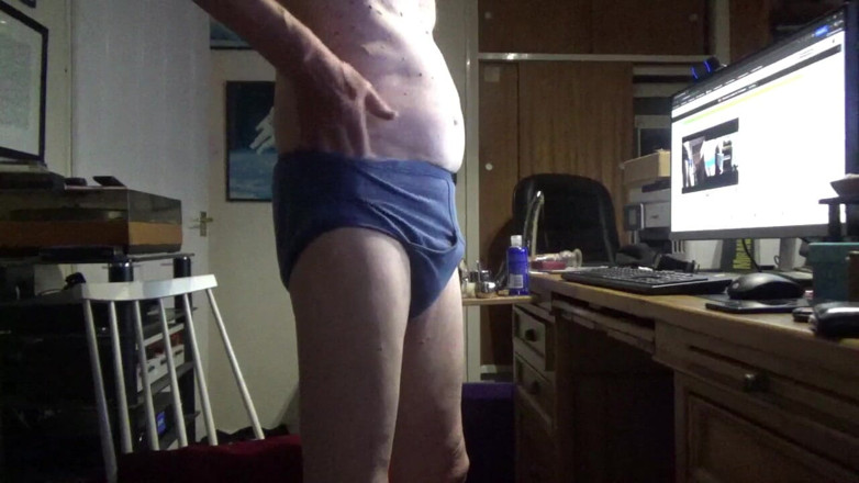 bigears: Web Show with Ball Weights and Anal Play