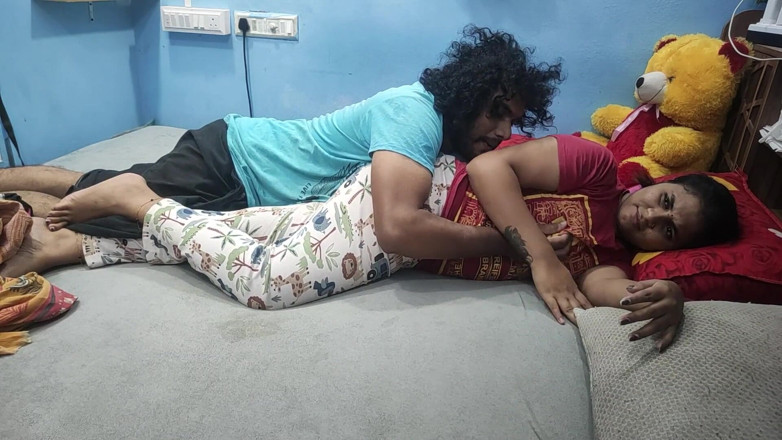 Vaishnavysharunraj: 喀拉拉邦热辣人妻的胸部吮吸浪漫，印度妻子热辣的胸部被丈夫吮吸，德西喀拉拉邦夫妇热胸部吮吸浪漫，胸部压力
