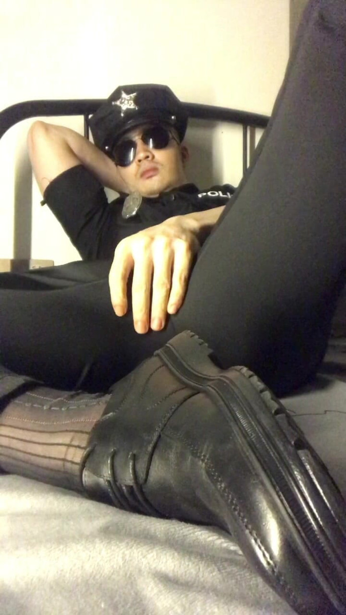 Deric DK: Deric Solo 073