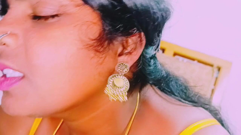 Telugu honey lips: 村の長老が妻に対して不適切な振る舞いをしました。