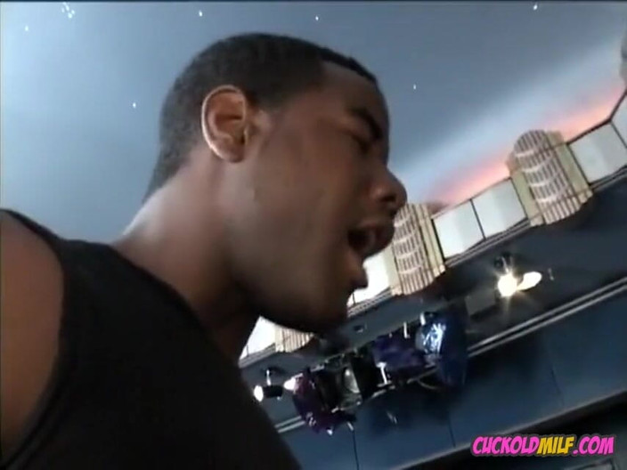 Cuckold MILF: 바람난 남편 밀프 - 바람난 남편 밀프 우리 모두는 바람난 남편 게임에 관한 것입니다. 내 친구와 나는 하드코어 스와핑이고 만나고 싶어