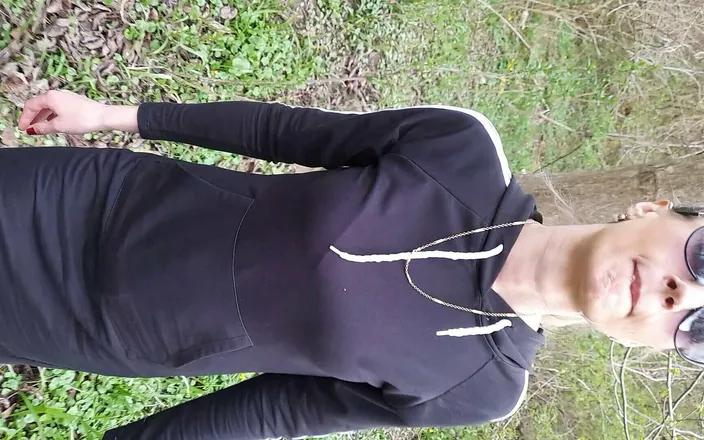 Audrey: Amateur Huge Cumshot Compilation Part 1