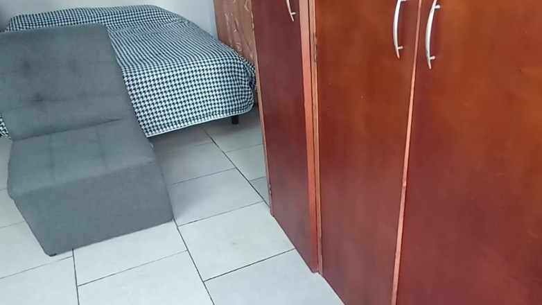 Swingersamateur40: Isteri awak hampir menangkap kami semasa dia menghisap zakar awak...