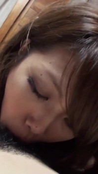 Yuma é uma mulher japonesa com uma bela buceta peluda, ela adora foder hardcore