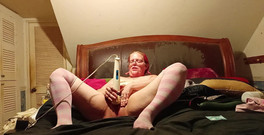 FluffyBeeChan: Sólo masturbace video s novou hračkou.