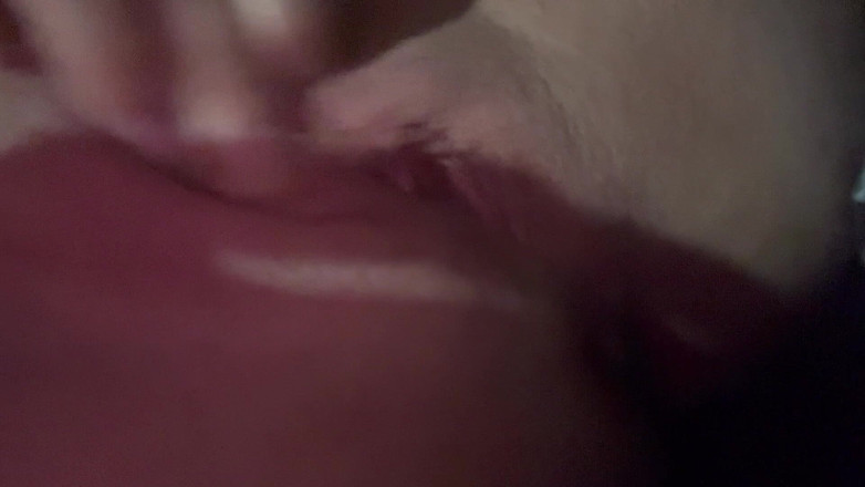 Kendra 69: Leker med min tajta vita fitta