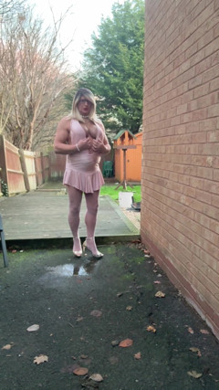 Sexy Crossdresser Kellycd2022 in Dusky Pink Outfit and Seamless Pantyhose and Heels