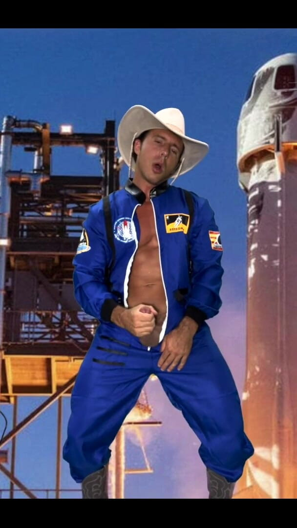 Reese Rideout: La tuta spaziale si sega