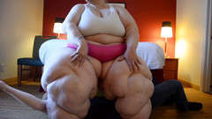 Full Weight Productions: Gli enormi fianchi di bobbi jo sulle palle