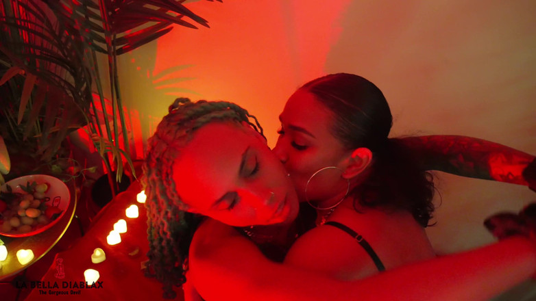 LaBellaDX: Red Passions with Wetkittycity