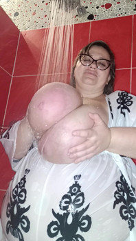 Join Me Ina Shower