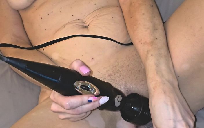 American Blonde Wife: Istri dan tante amatir amerika yang aduhai lagi asik muasin...