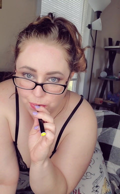 KinkyKatie: 玩游戏的乐趣！