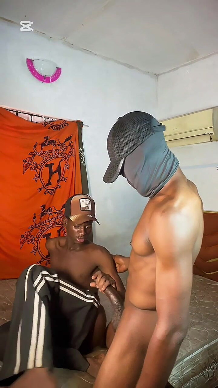 BLACKSHOOTERR: Je sexy a žhavý na šukání