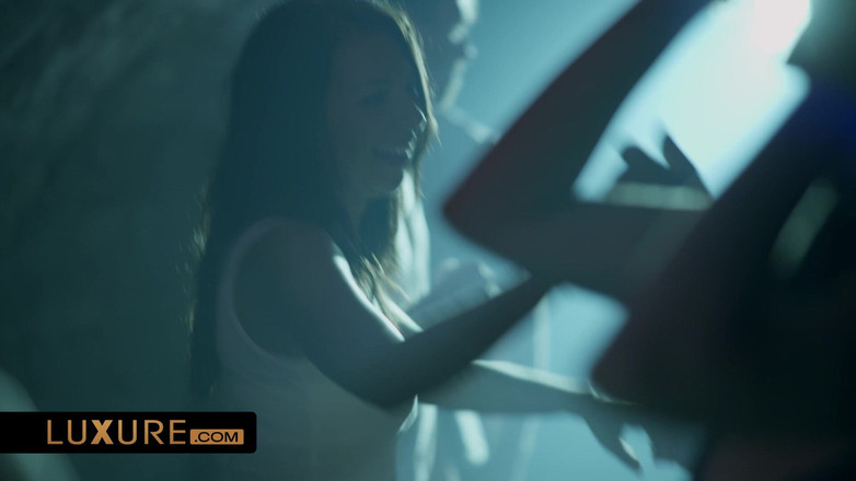 Luxure: Lo sconosciuto che ha svegliato carollina