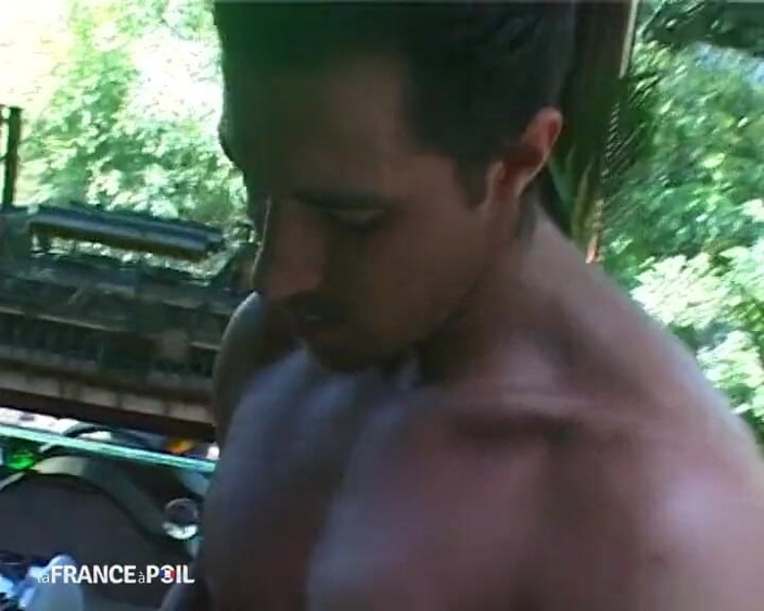 Rue Chaude: BBW-mädchen mit brille bekommt ihren ersten analsex