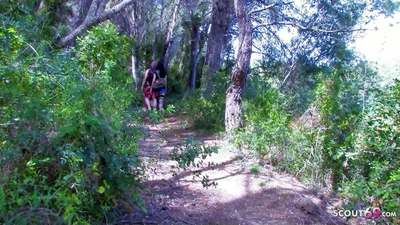 Full porn collection: Wild outdoor threesome fuck with skinny teen Vladana