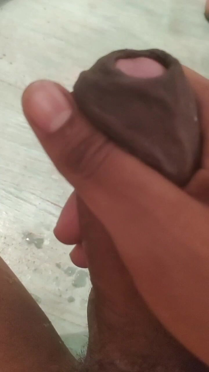 indianboy889: Gioca con lo sperma