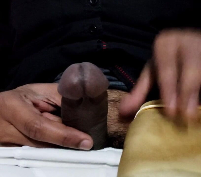 Satin And Silky: Saténové hedvábné honění porno - mrdka v zeleném saténovém hedvábného obleku...