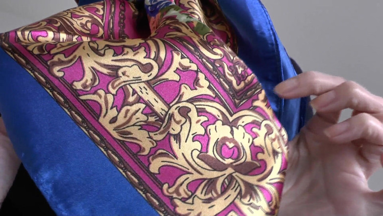 Lady Victoria Valente: 새틴 머리 스카프 패션쇼와 천에 사정, JOI, 레이디 빅토리아 발렌테