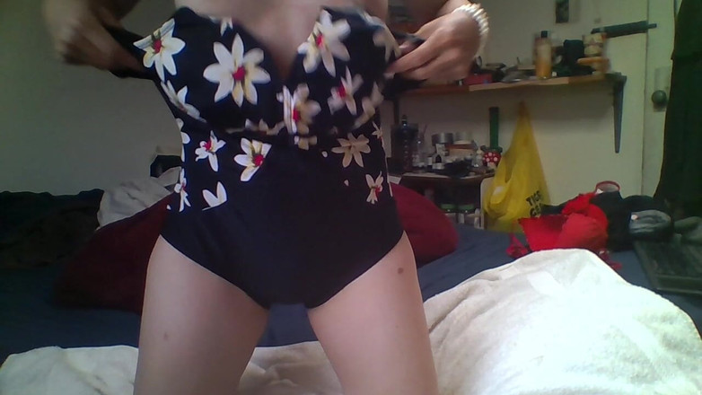 sweethanajapanese: 일본 소녀 스와핑 후장 섹스 딜도