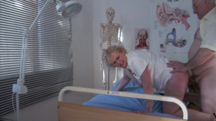 Dirty Doctors Clips: Trisha e Claire sono infermiere cattive