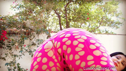 Luscious Lopez: Luscious Lopez twerking in a cut catsuit
