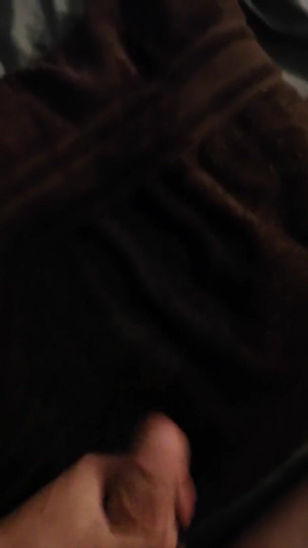 Joey Tails: 솔로 남성 오줌과 정액