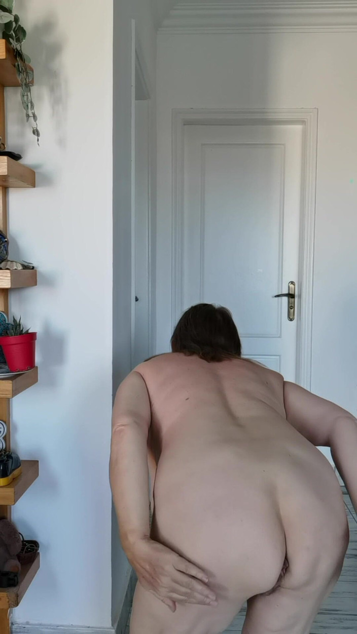 MariaOld: Thoát y nóng bỏng: bộ ngực khổng lồ và âm hộ...