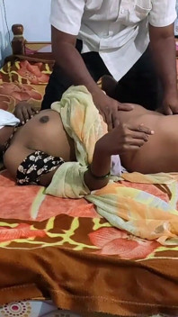 Kandungan Buatan Sendiri Pasangan Kampung India