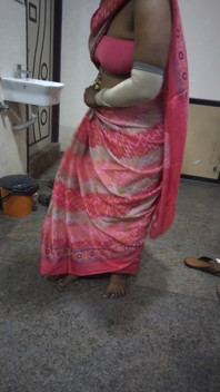 Saree Hot
