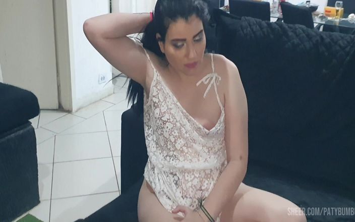 Paty Bumbum: मैंने अपनी पत्नी की दोस्त को चोदा जबकि उसने बर्तन धोए