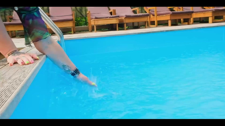 KarmenMilf: In the Pool Alone
