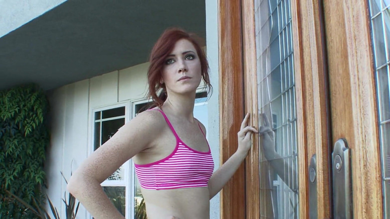 Yoga Lesbian Sessions: สาวผมแดงโมโหที่พี่สาวต่างแม่โดนเย็ดเลยแก้แค้นด้วยเซ็กซ์