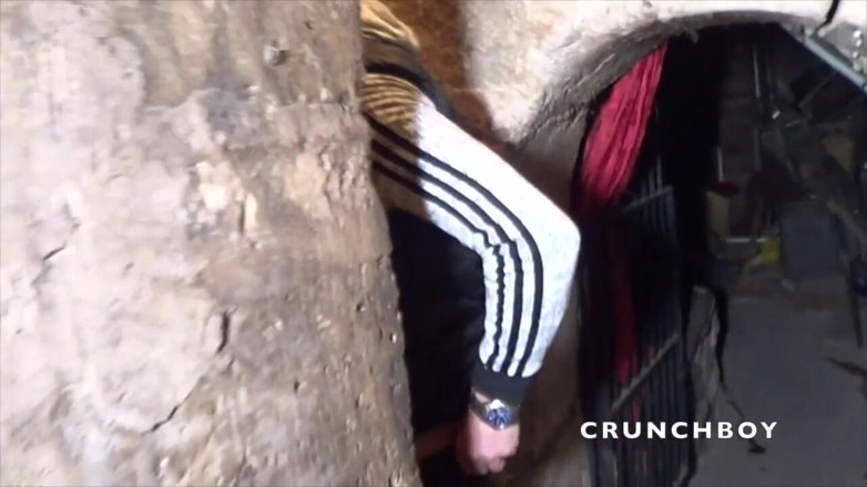 Kinky Bareback Boys: Jordan Dawson šuká bez sedla s Oscarem Woodem sexy