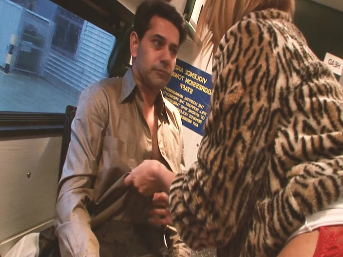 SEXUAL SIN: Adegan 4_blonde suster nakal dengan lingerie seksi dan seks anal bareng-bareng...