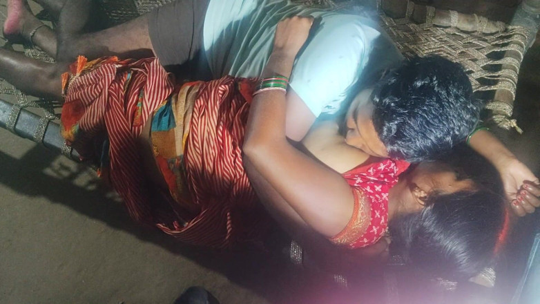 Hast matthun: India trabajadora tía follada por su jefe