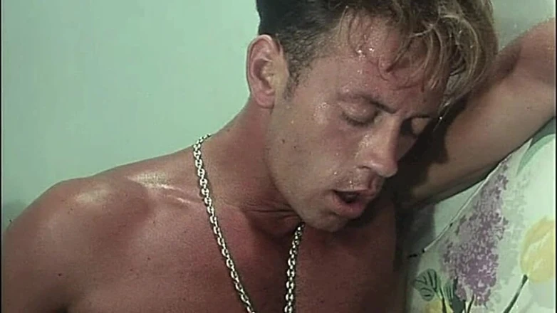 Inhonorof porn: Grosses bites et chattes poilues pour des baises vintage