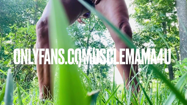 Musclemama4u: คลิปสั้นฉี่